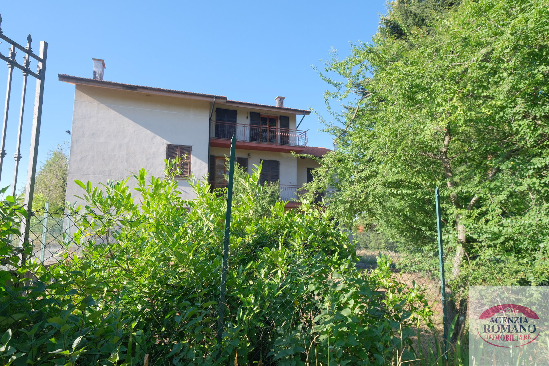 Villa con terrazzi a Ponzone