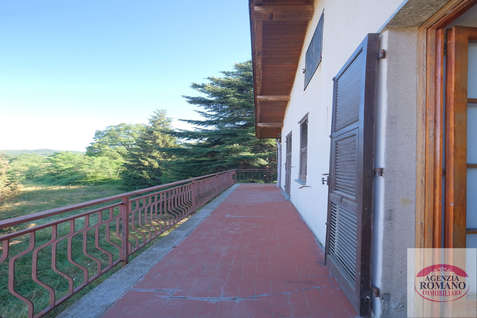 Villa con terrazzi a Ponzone