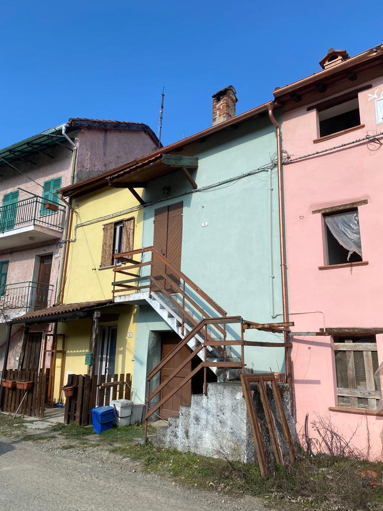 Casa indipendente con giardino a Pontinvrea