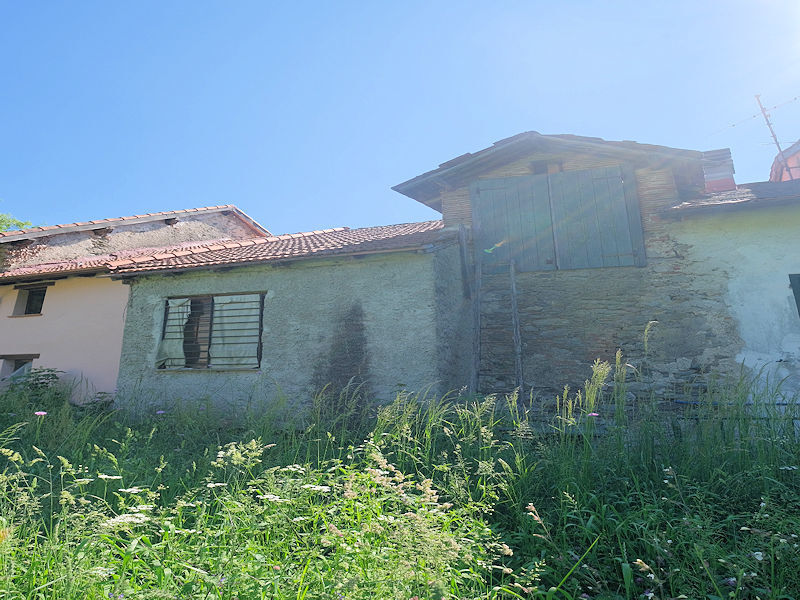 Casa indipendente con giardino a Pontinvrea
