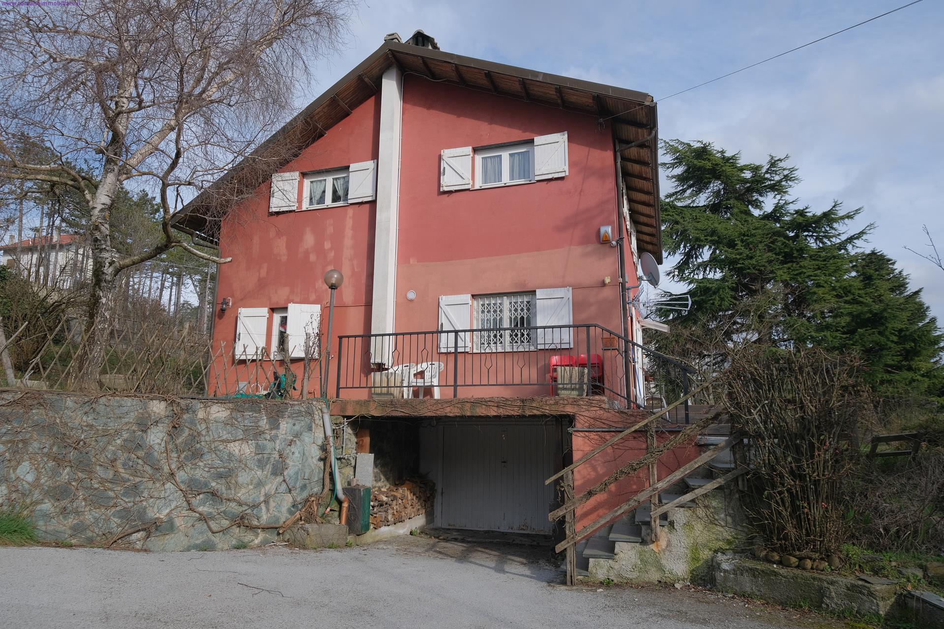 Casa indipendente con giardino a Tiglieto