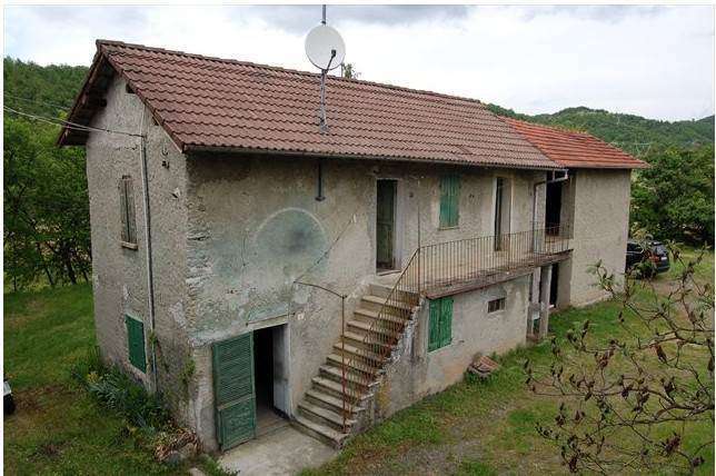 Casa indipendente con giardino a Cartosio