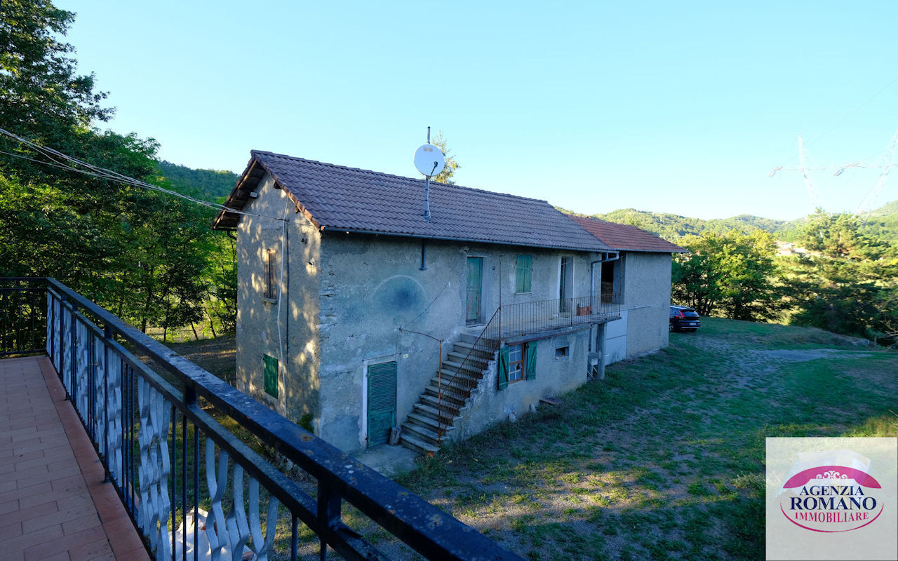 Casa indipendente con giardino a Cartosio