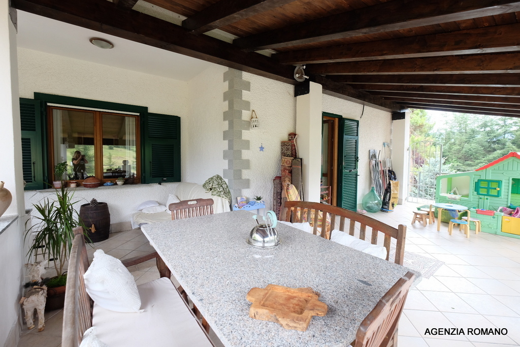 Casa indipendente con giardino a Pontinvrea