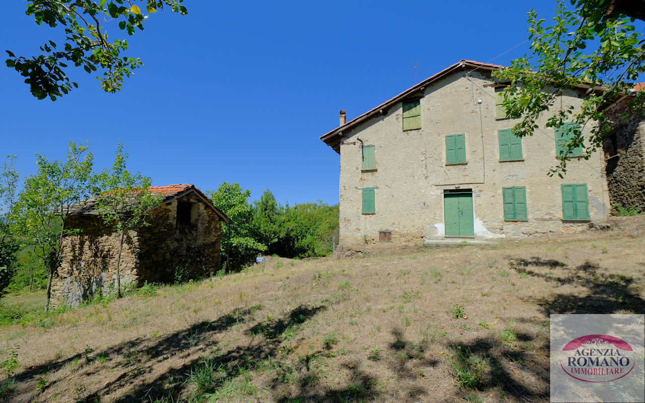 Rustico con giardino in regione pianlago 110, Ponzone