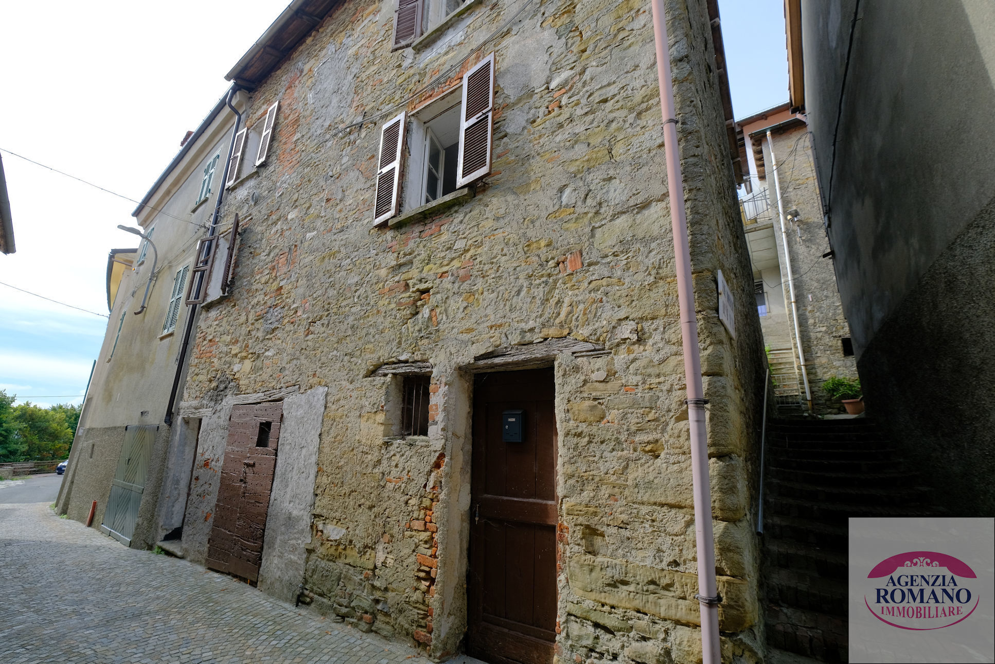 Casa indipendente con giardino a Ponzone