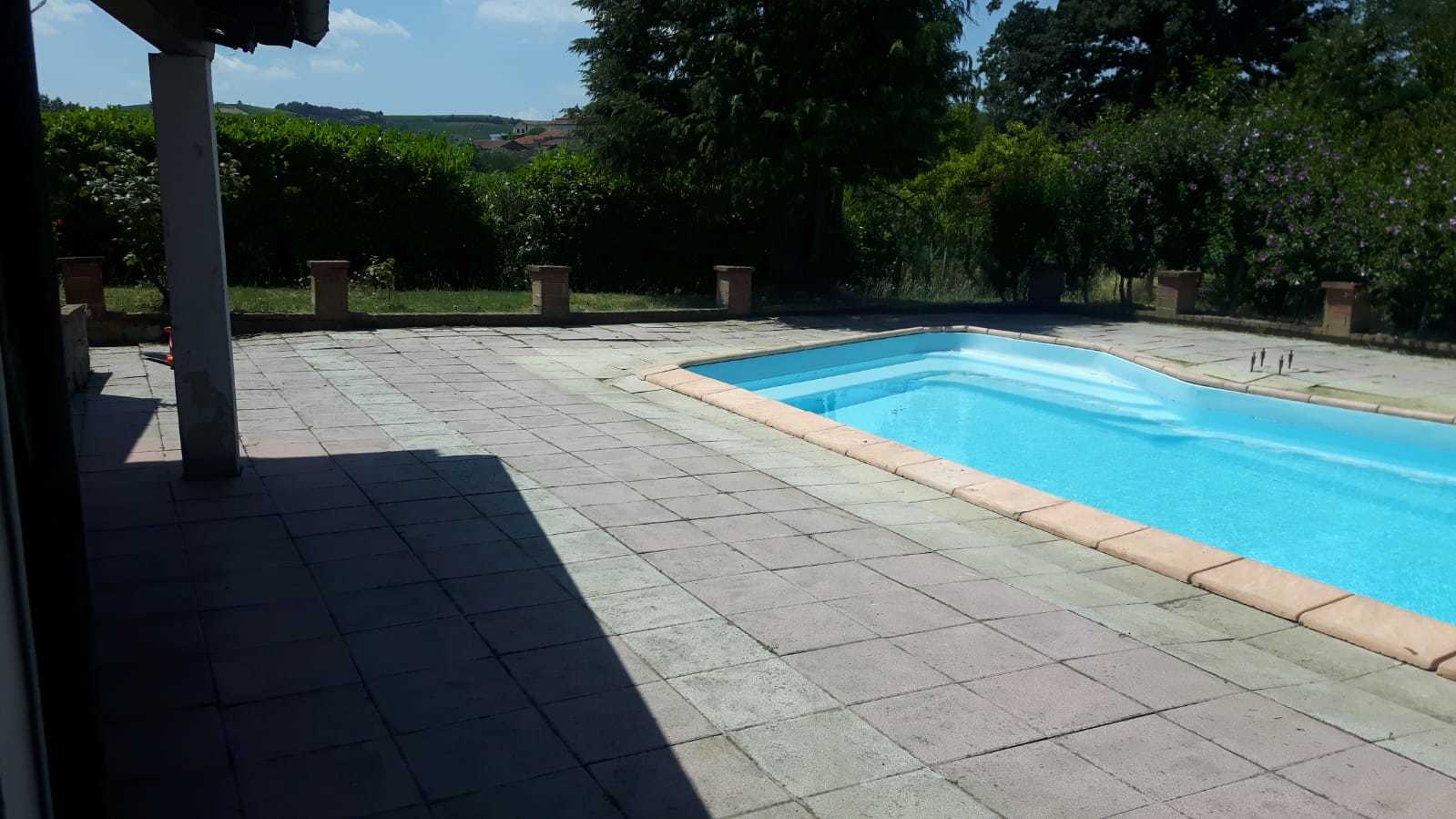 Villa con giardino a Cassine