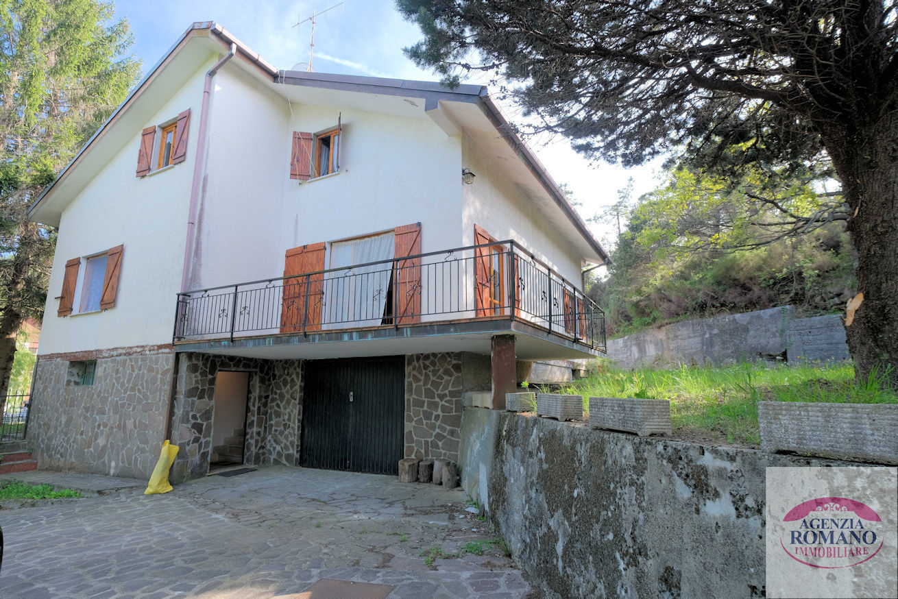Casa indipendente con giardino a Pontinvrea