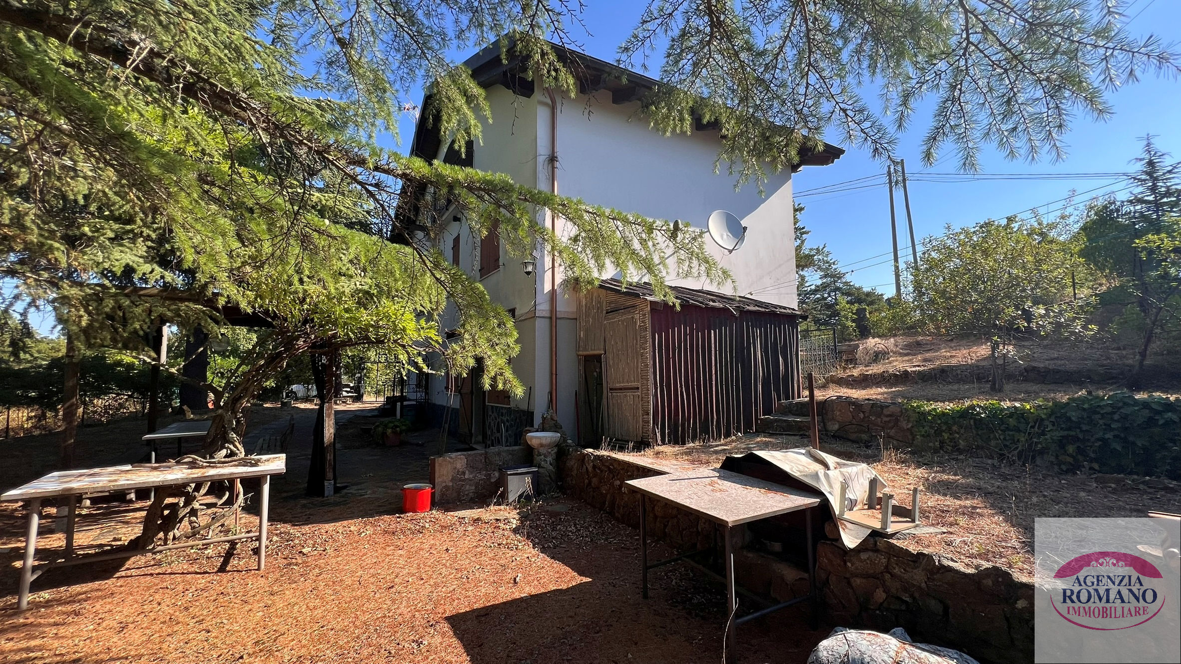 Casa indipendente con giardino in localit� bric barton 186, Ponzone