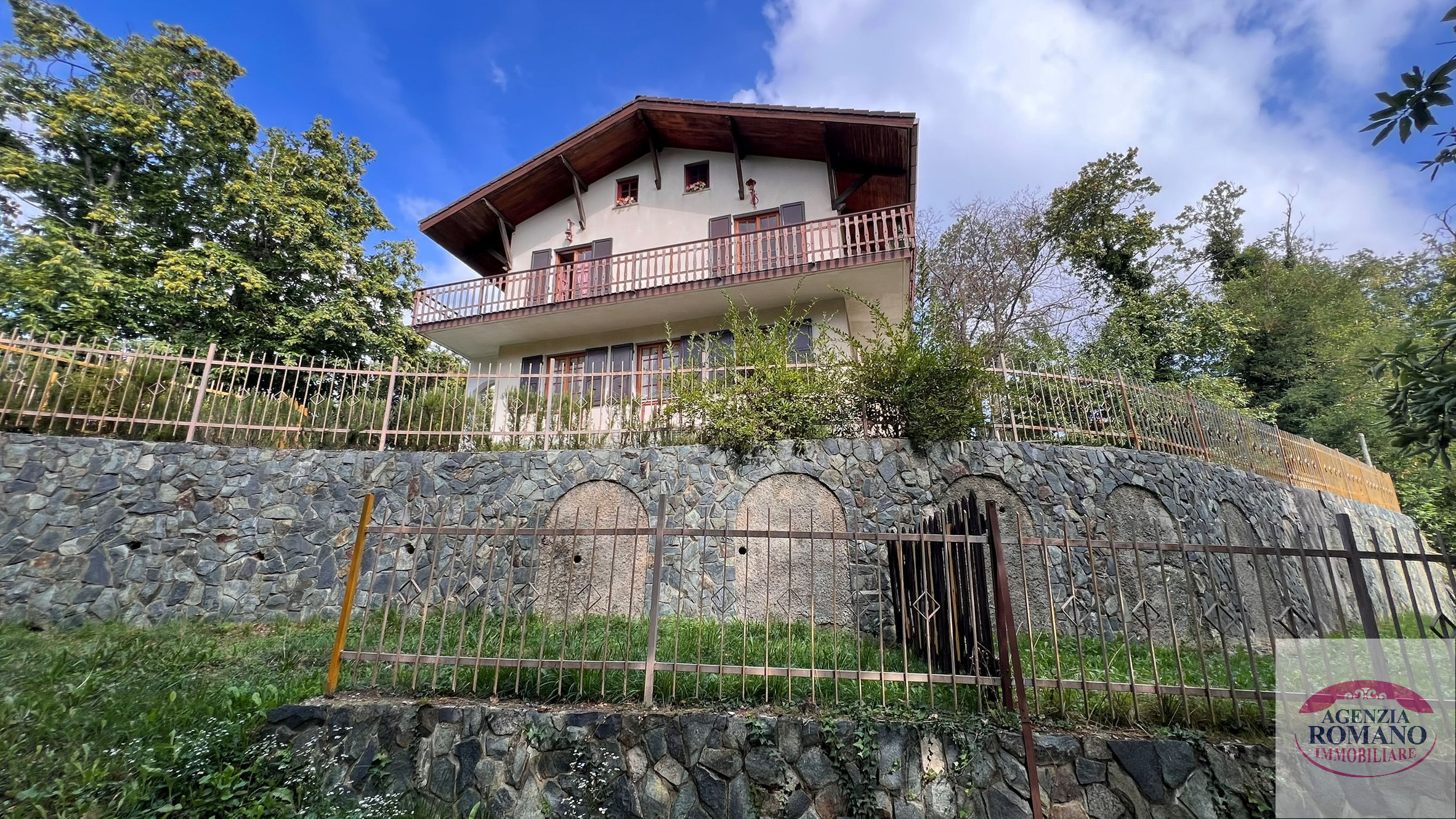 Casa indipendente con giardino in localit� pistoni 34, Sassello