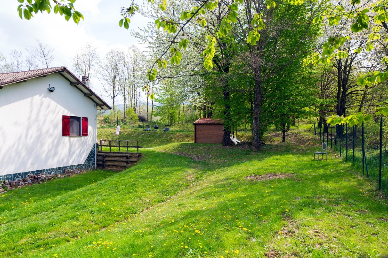 Villa con giardino in localit� coletto 45, Sassello