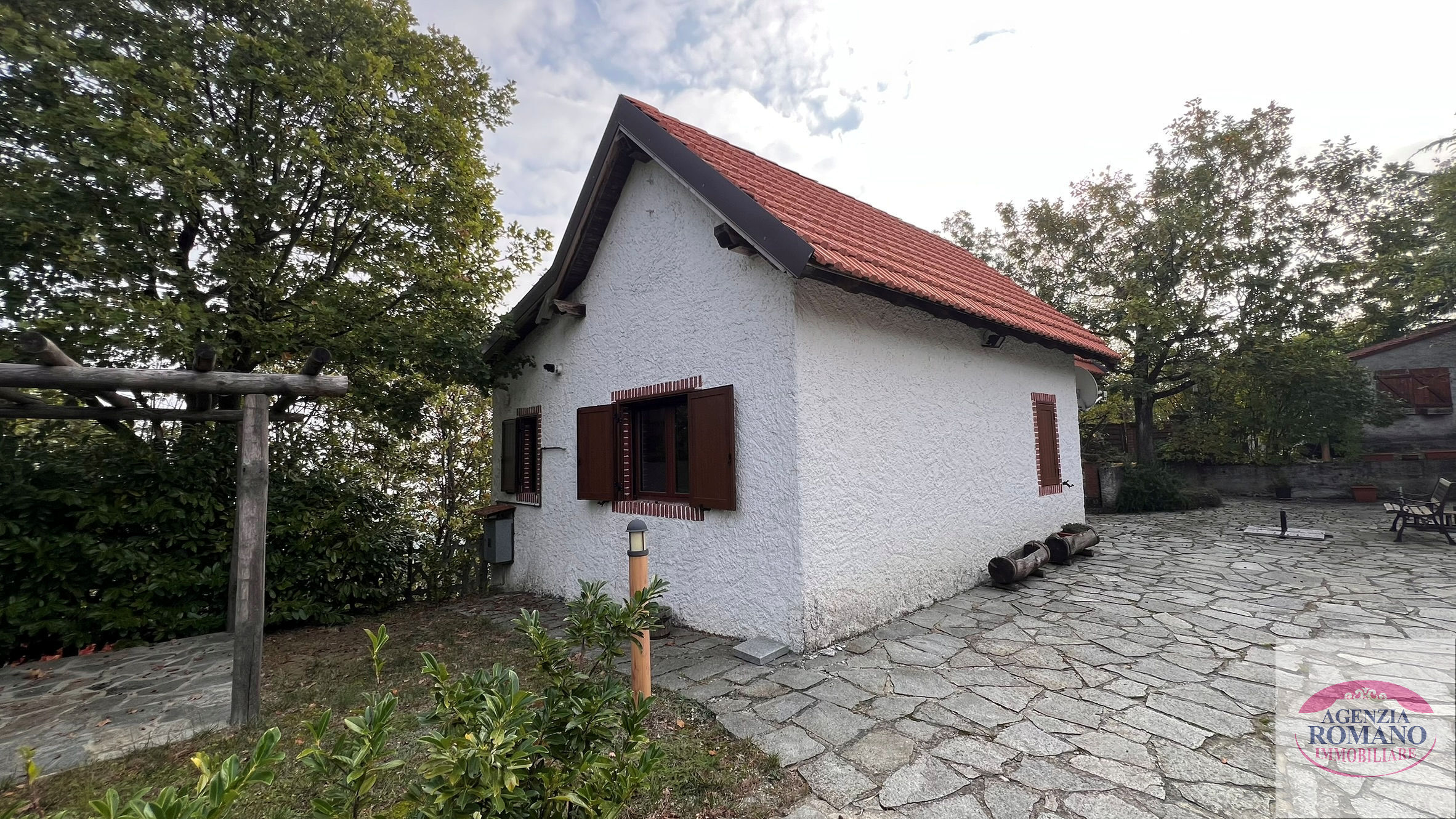 Villa con giardino in villaggio poggio dei ciliegi 289, Ponzone
