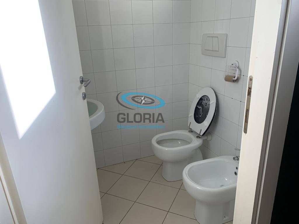 Locale commerciale in affitto a Fabriano