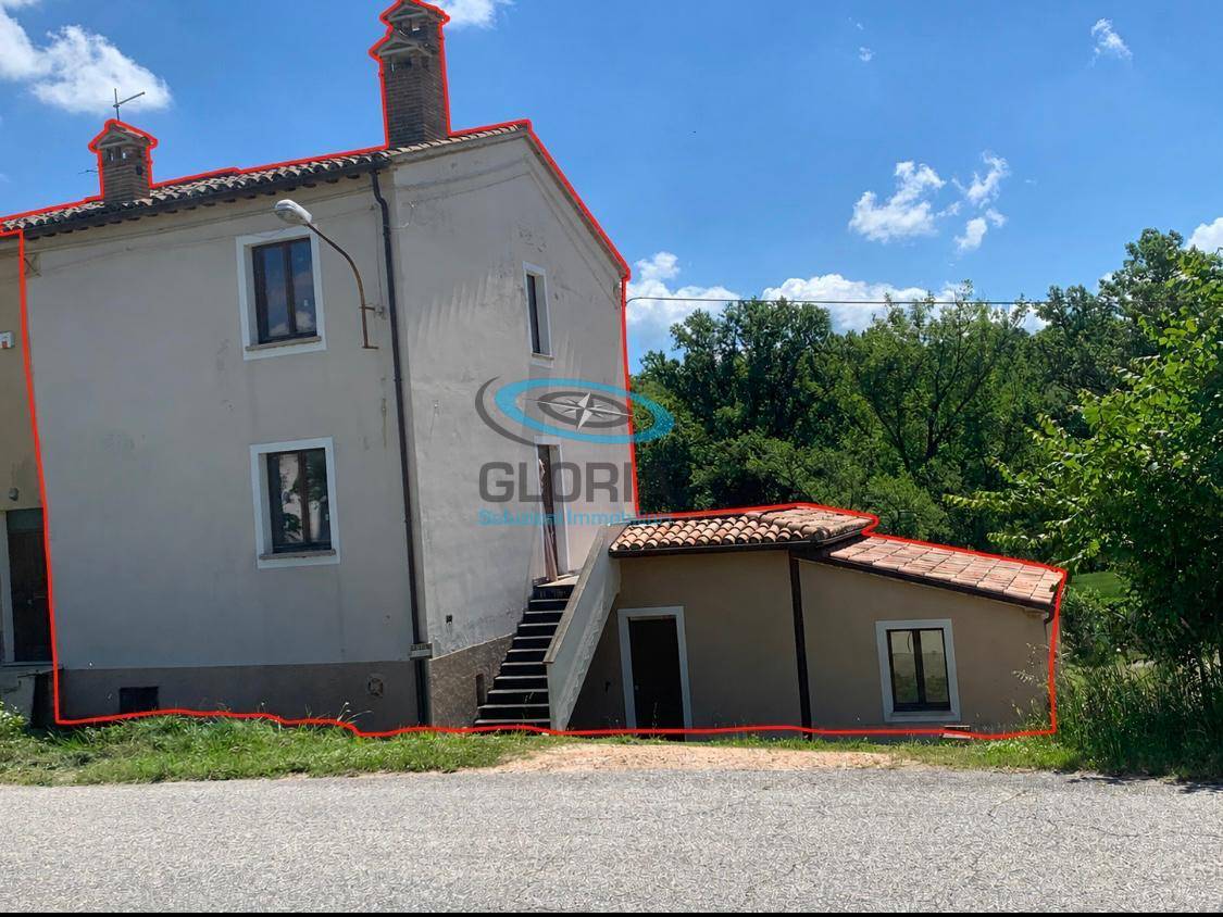 Casa Indipendente in vendita a Fabriano