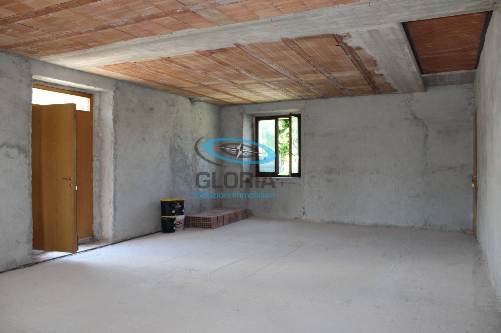 Casa Indipendente in vendita a Fabriano