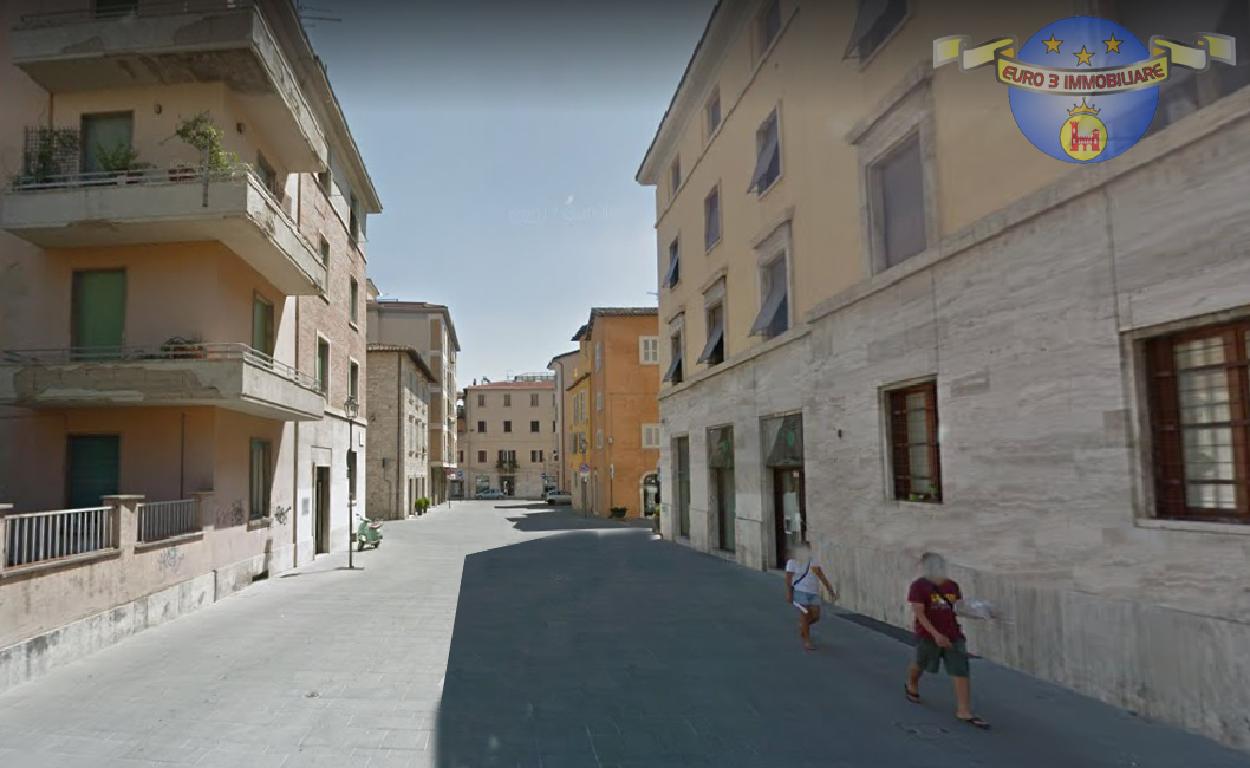 Locale commerciale ristrutturata in via antonio ceci 9, Ascoli Piceno