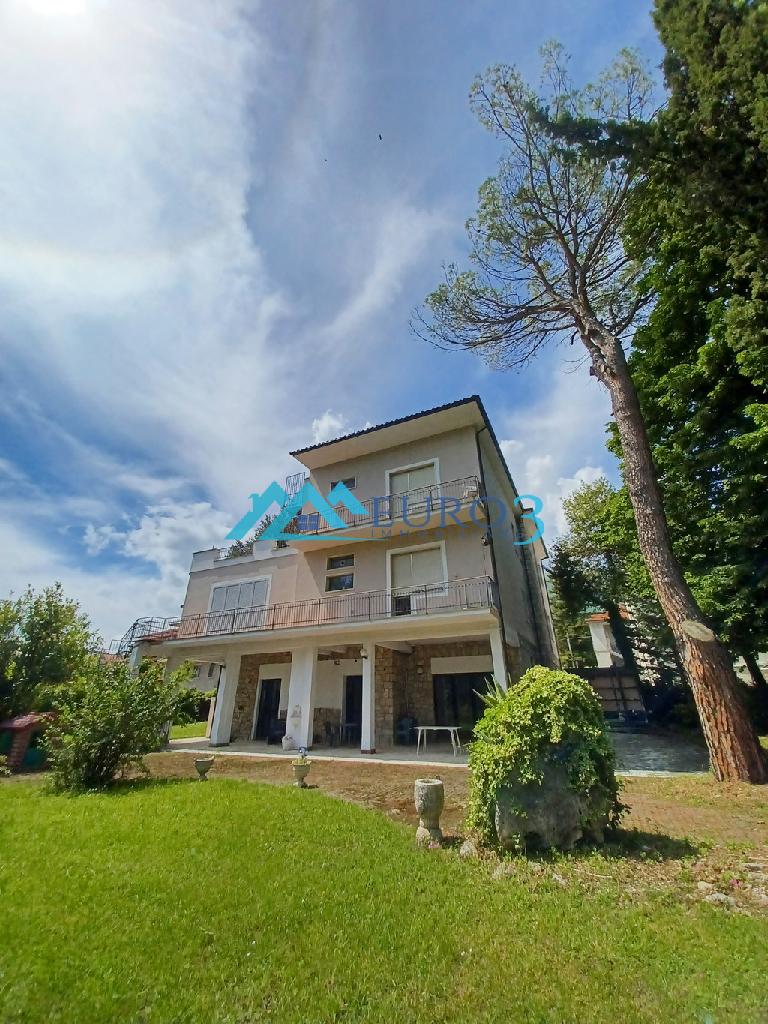 Villa con giardino, Civitella del Tronto villa lempa