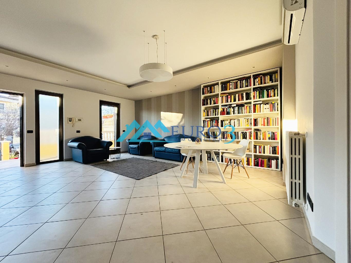 Appartamento con giardino in contrada parignano 8, Nereto