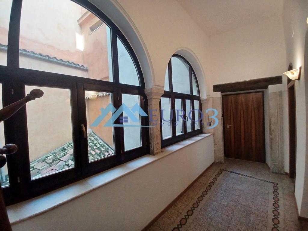 Appartamento arredato in affitto, Ascoli Piceno centro