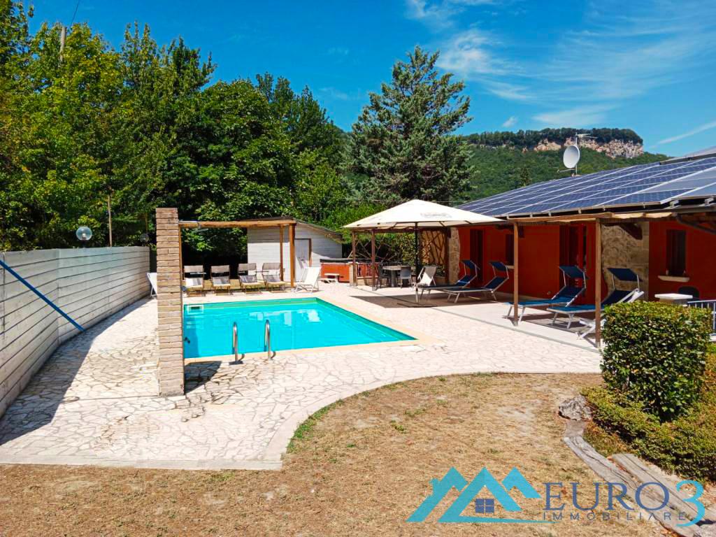 Rustico con giardino in frazione castel trosino n. 9, Ascoli Piceno