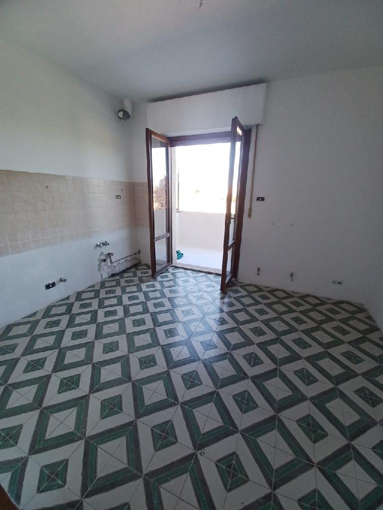 Appartamento con terrazzo a Colli del Tronto