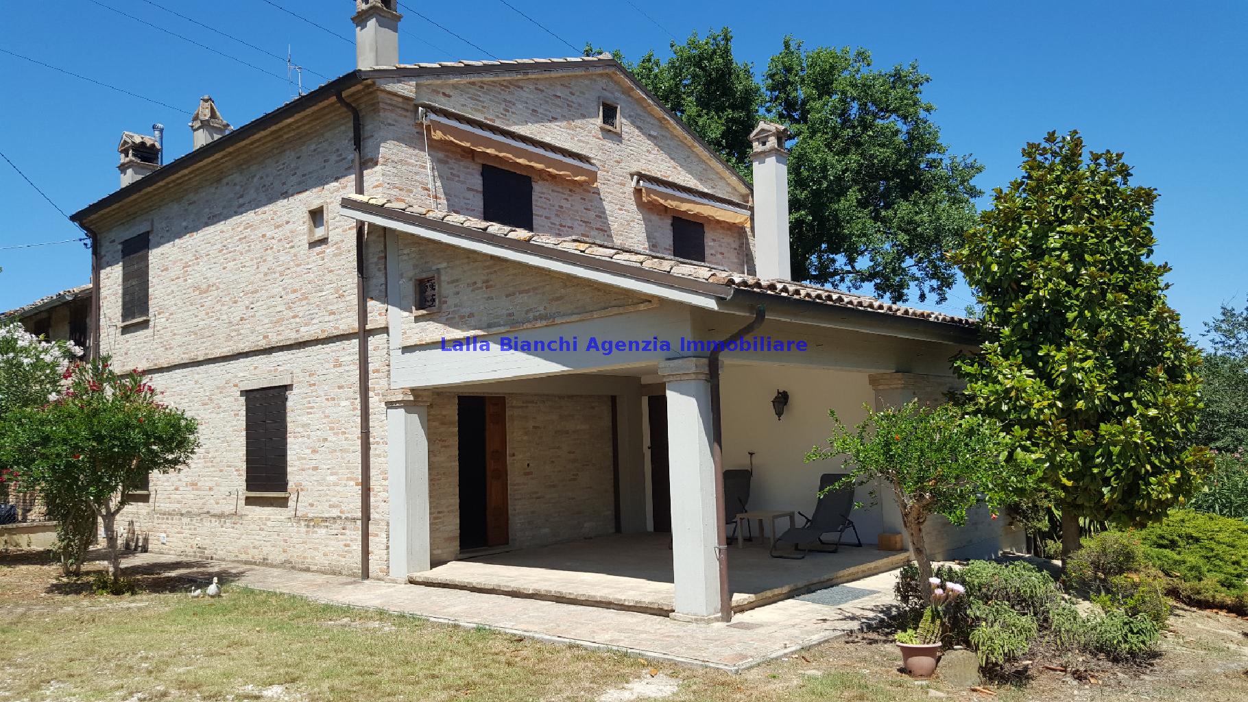 Rustico con giardino in strada ponte della valle, Pesaro