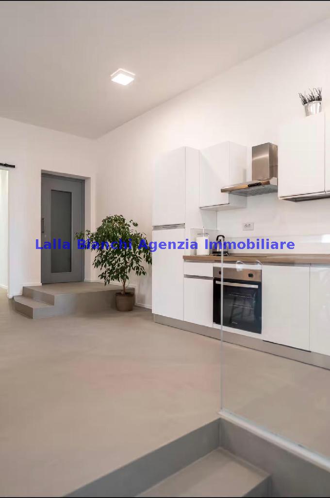 Appartamento arredato in affitto in via virgilio, Pesaro