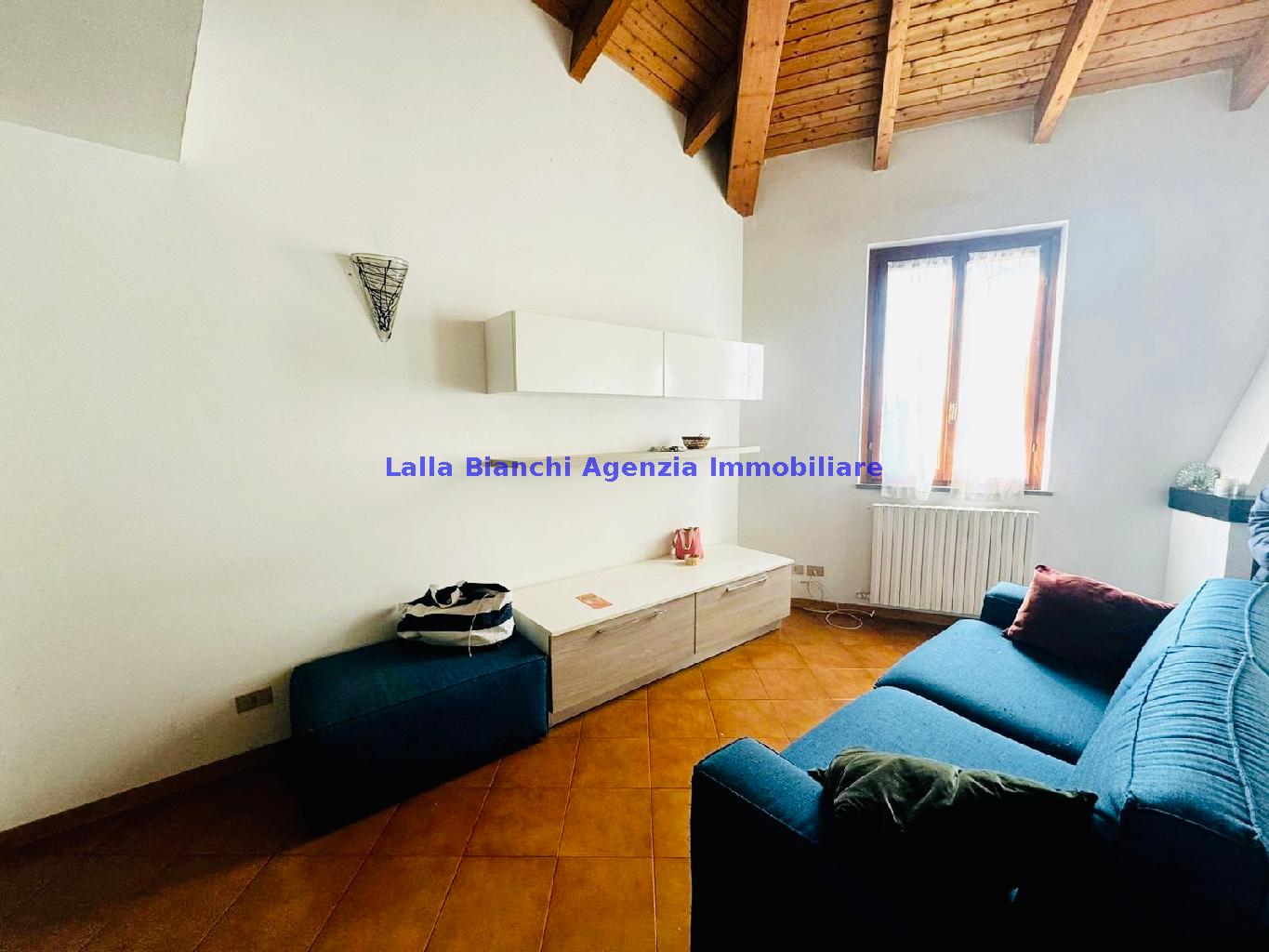 Appartamento arredato in affitto in via cattaneo, Pesaro