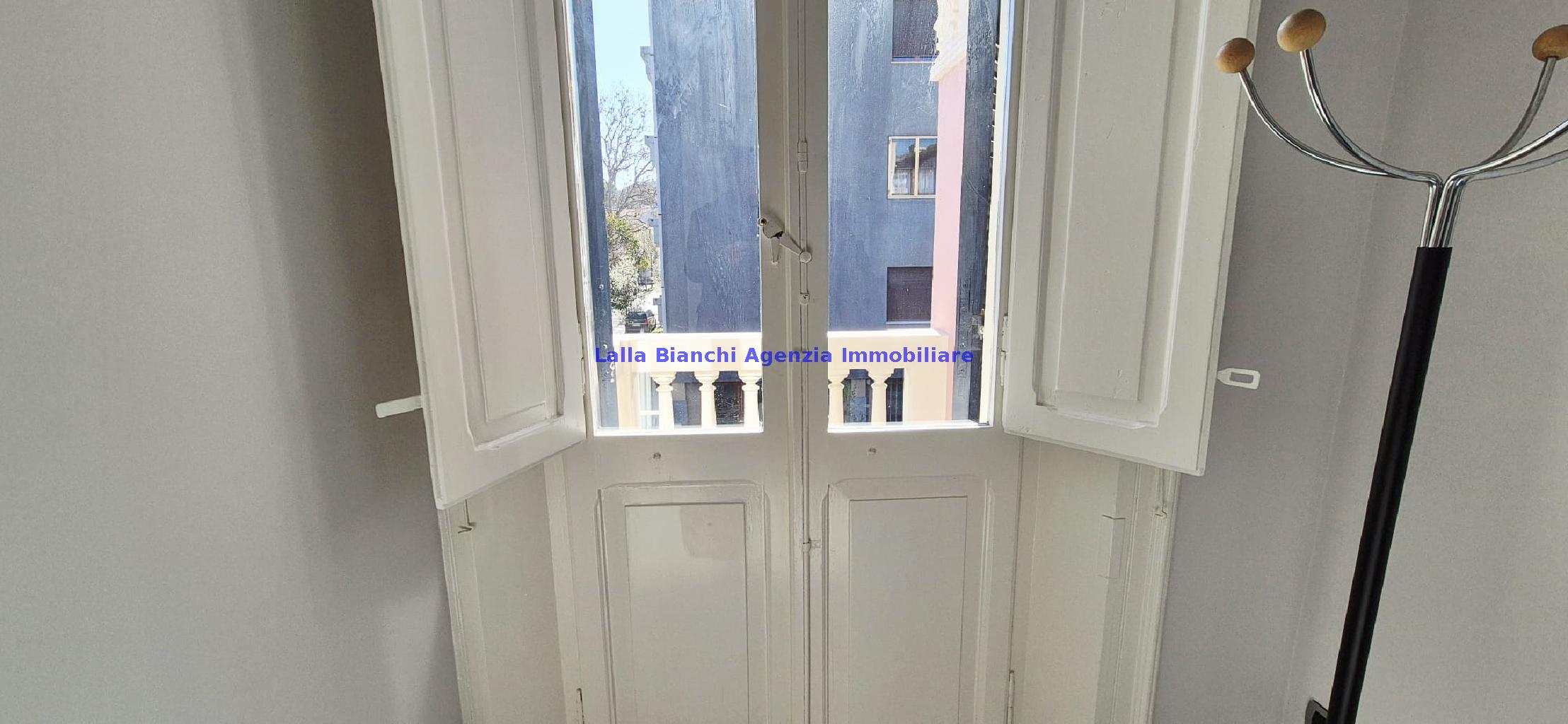 Appartamento arredato in affitto in via postumo, Pesaro