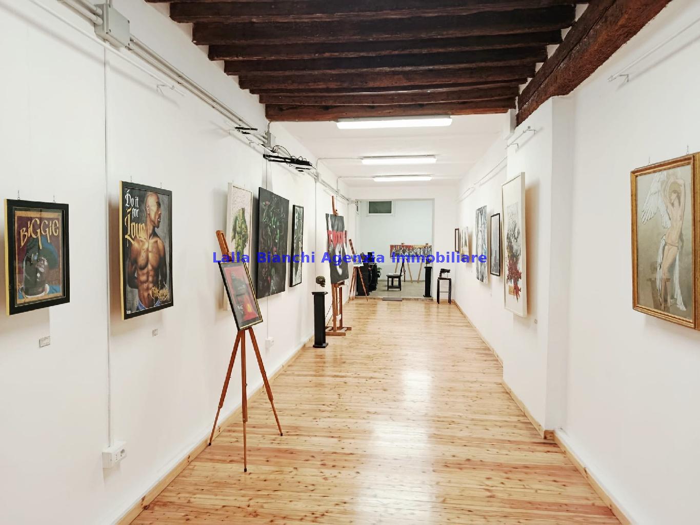 Locale commerciale in vendita, Pesaro centro storico