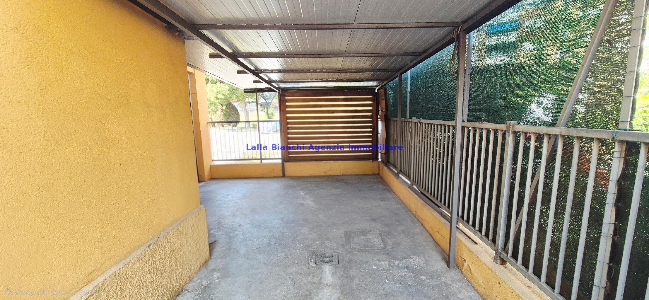 Appartamento con terrazzo in via marco minghetti, Pesaro