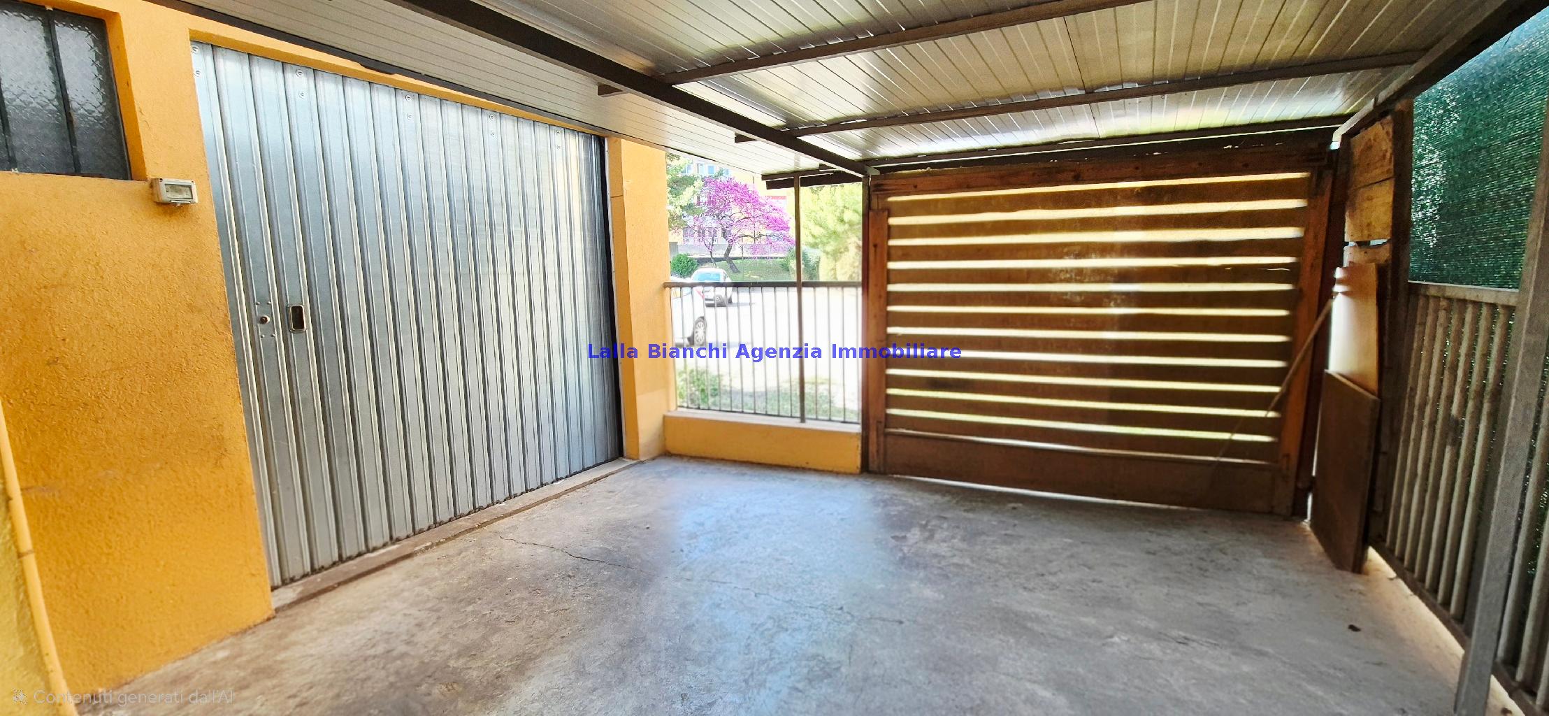 Appartamento con terrazzo in via marco minghetti, Pesaro