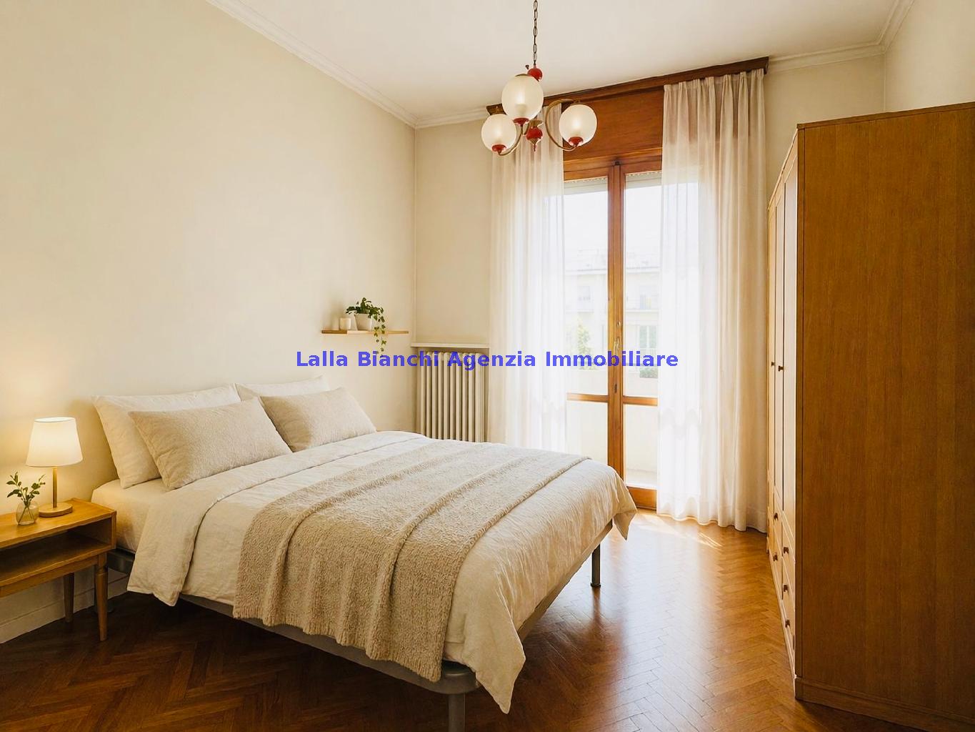 Villa con giardino in via tombesi, Pesaro