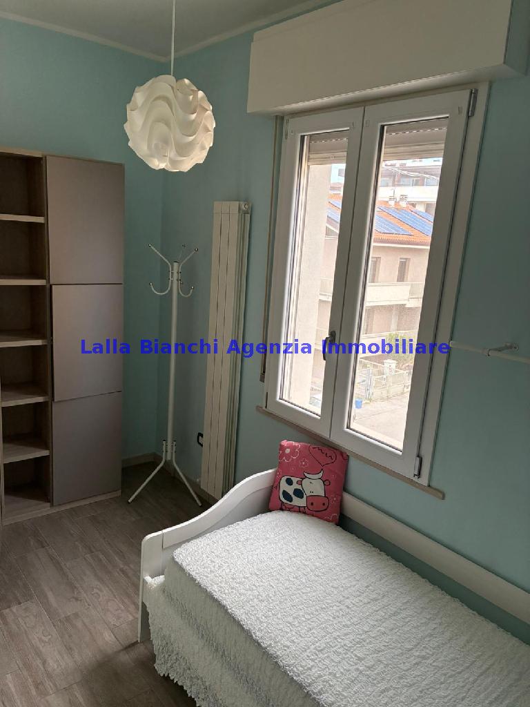 Casa vacanza arredata in affitto in via bernardino baldi, Pesaro