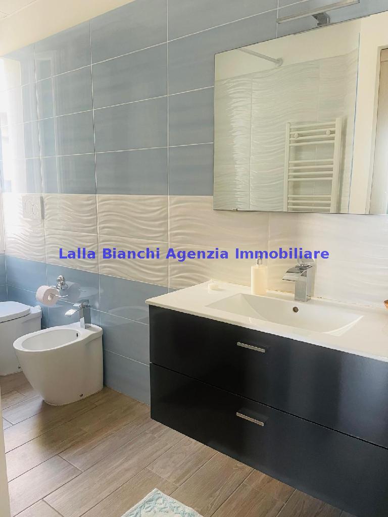 Casa vacanza arredata in affitto in via bernardino baldi, Pesaro