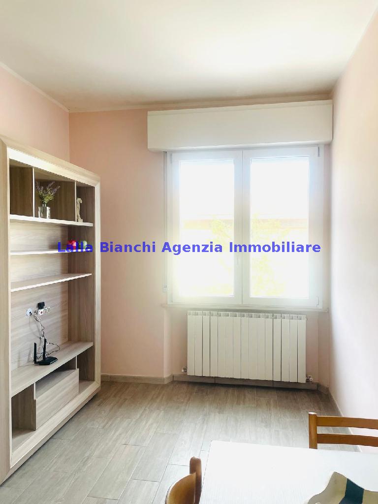 Casa vacanza arredata in affitto in via bernardino baldi, Pesaro