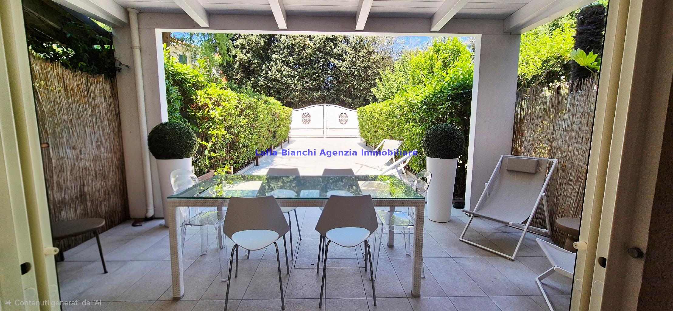 Casa indipendente in vendita in piazzale giosu� carducci, Pesaro