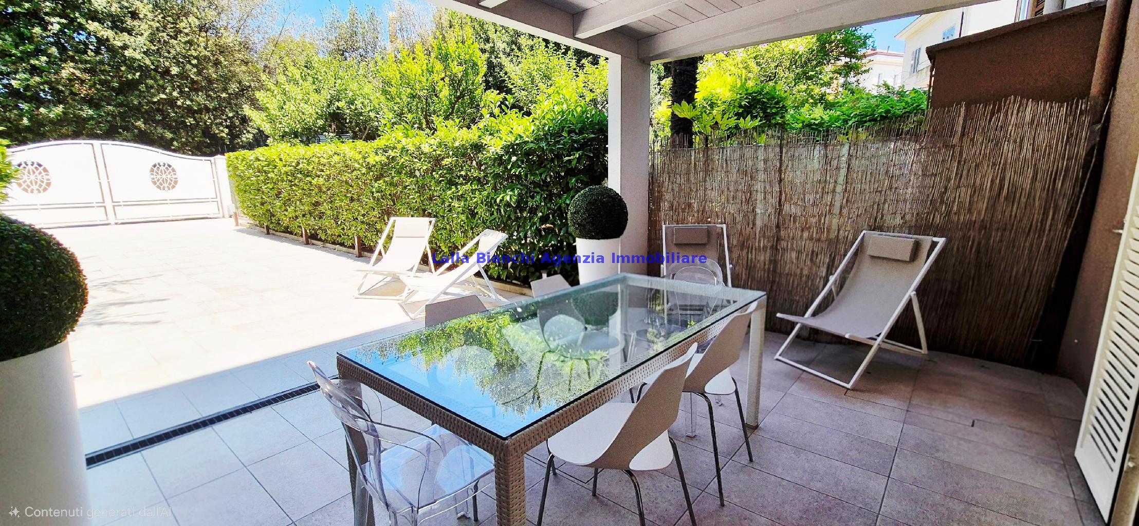 Casa indipendente in vendita in piazzale giosu� carducci, Pesaro