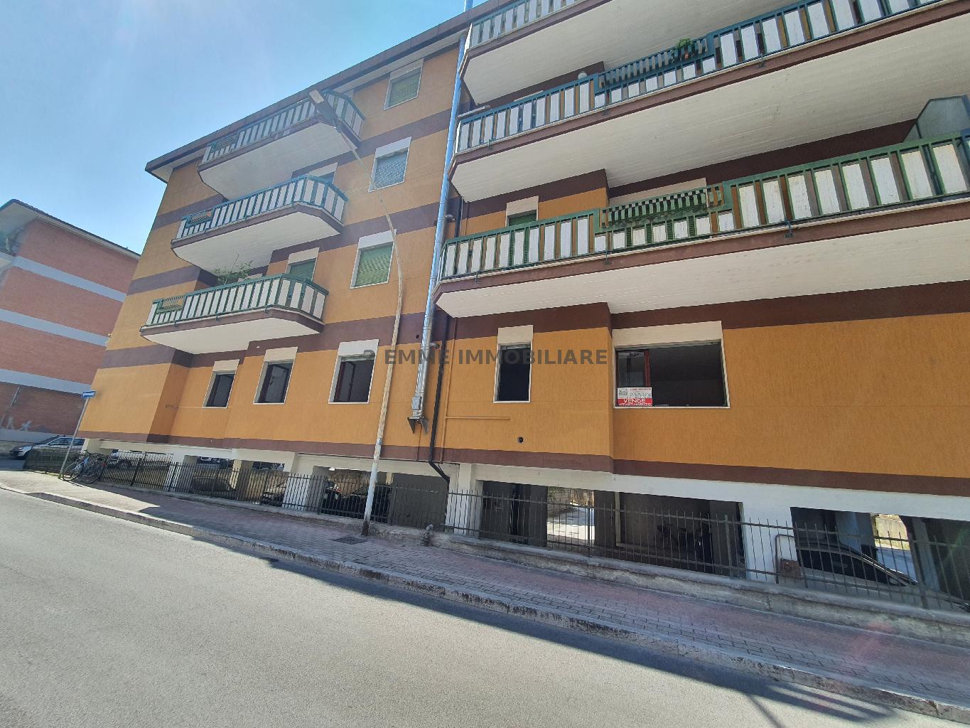 Appartamento in vendita in via san serafino da momtegranaro, Ascoli Piceno