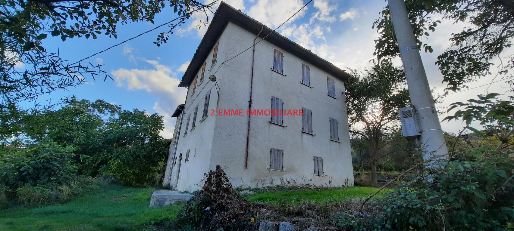 Casa indipendente con giardino in via loreto, Ascoli Piceno