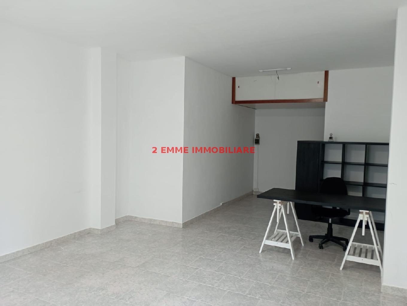 Magazzino in affitto in via perugia, Ascoli Piceno