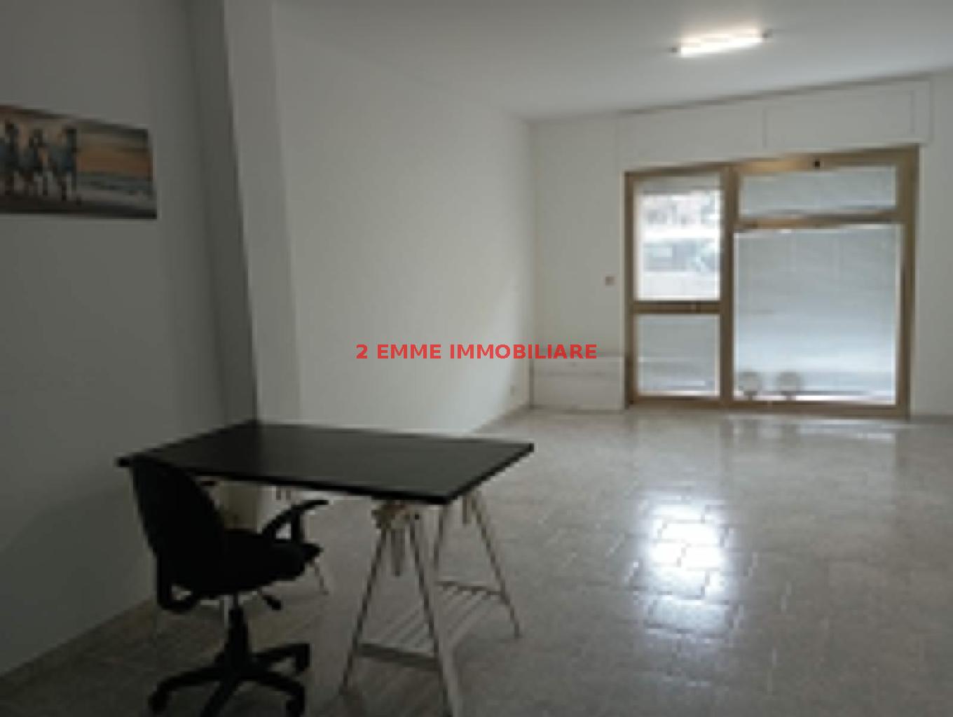 Magazzino in affitto in via perugia, Ascoli Piceno