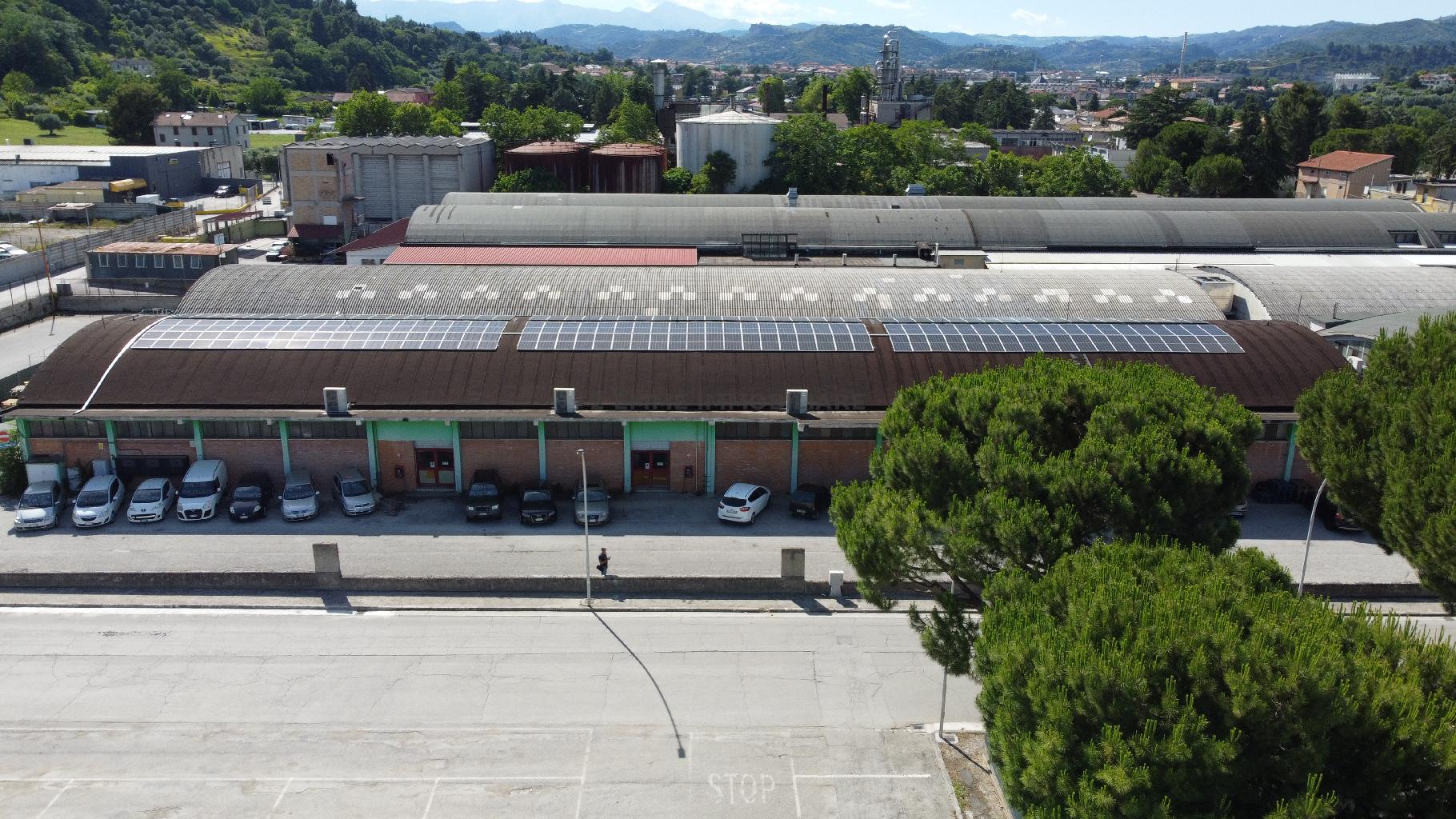Locale commerciale in affitto in via piceno aprutina, Ascoli Piceno
