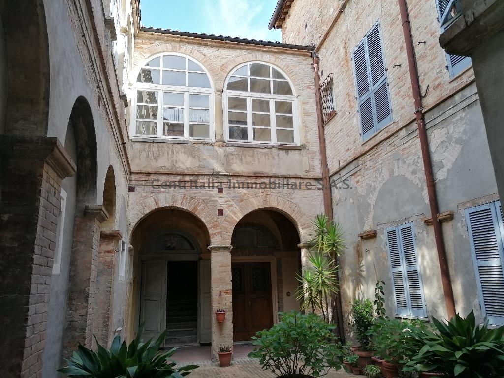 Appartamento in vendita in via veterani 23, Urbino