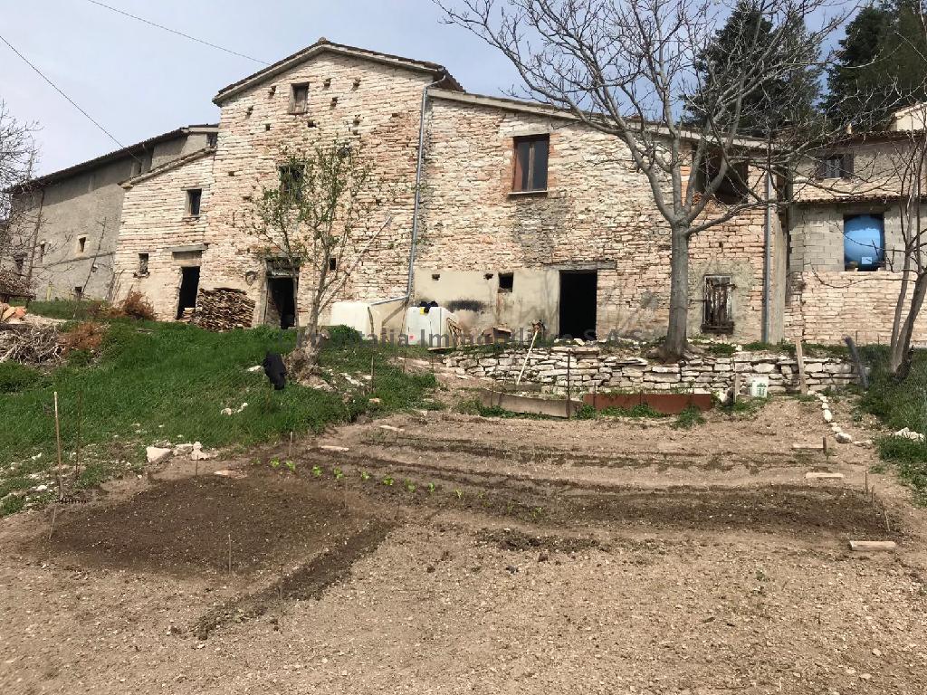 Casa indipendente in vendita in furlo monte paganuccio, Urbino