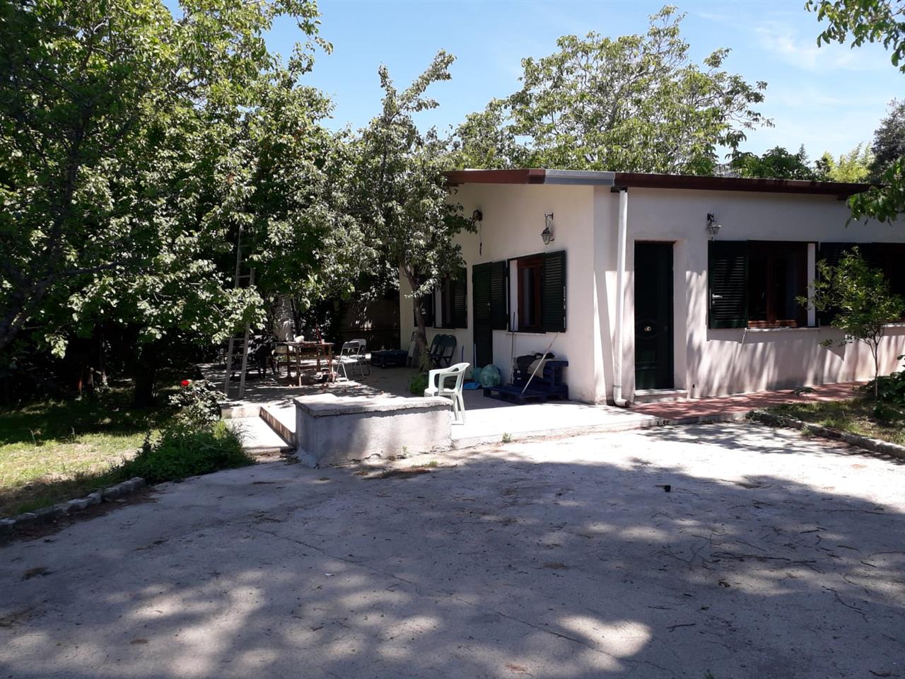 VARCATURO GRAZIOSISSIMA VILLETTA INDIPENDENTE