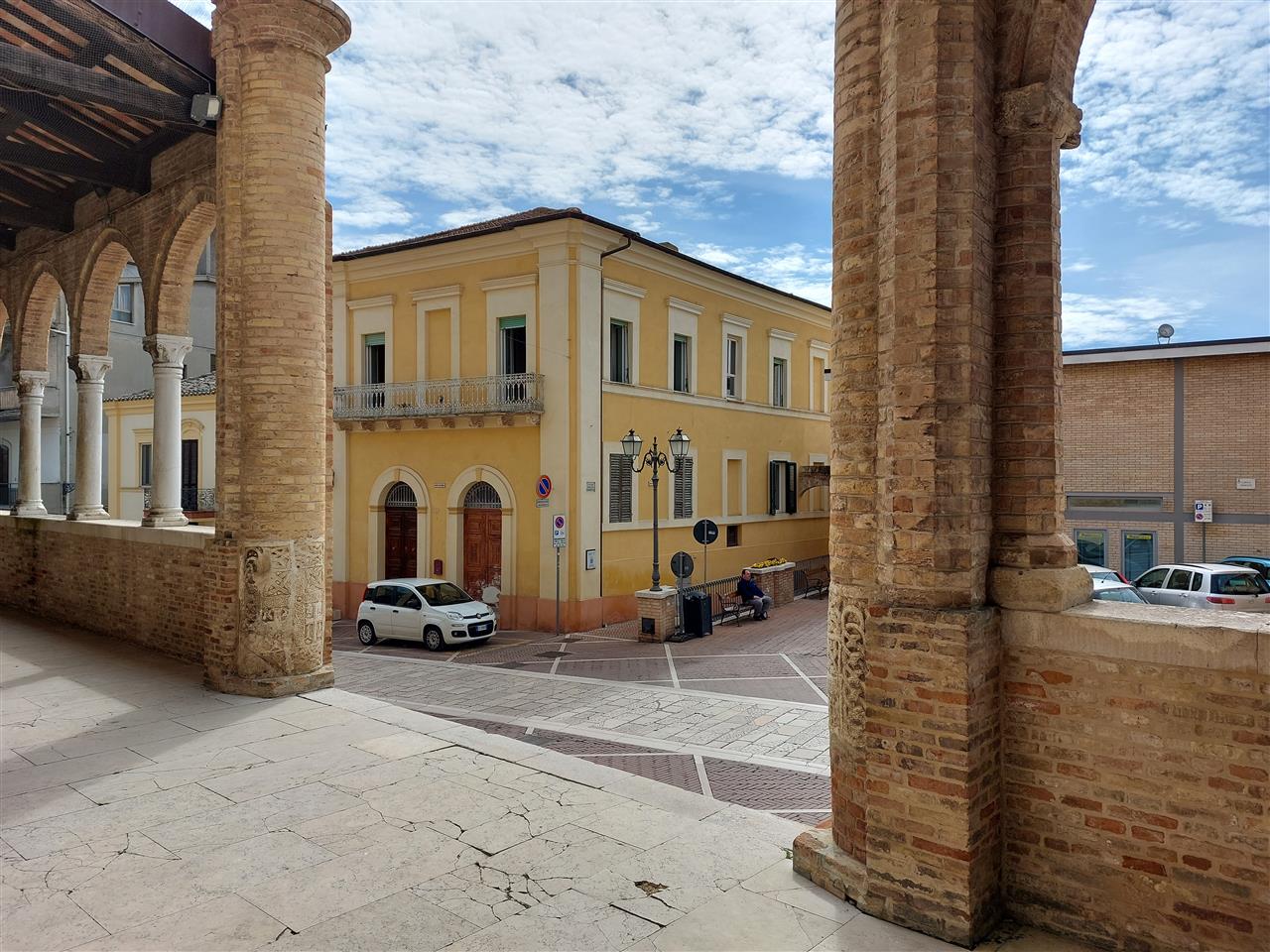 Appartamento con Sottotetto in palazzo signorile 400 mq tot - Citt Sant'Angelo (Pe)