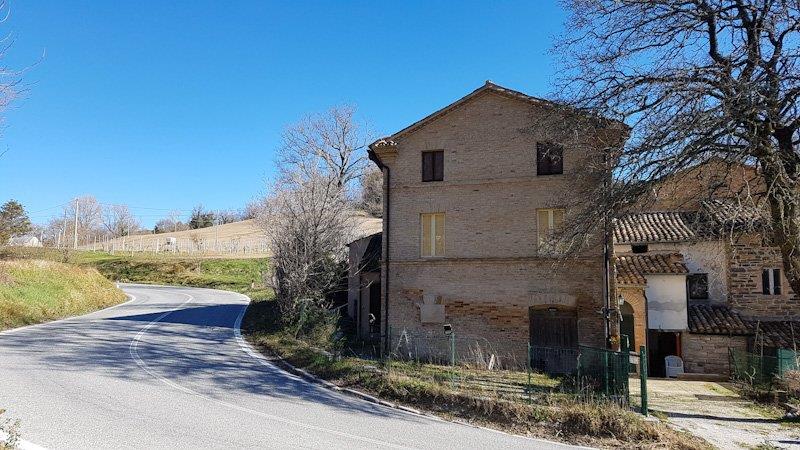 Casa rustica ristrutturata a Serralta, San Severino Marche (MC)