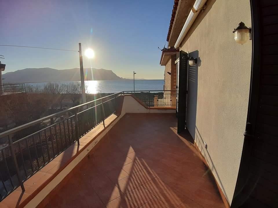 Appartamento vista mare