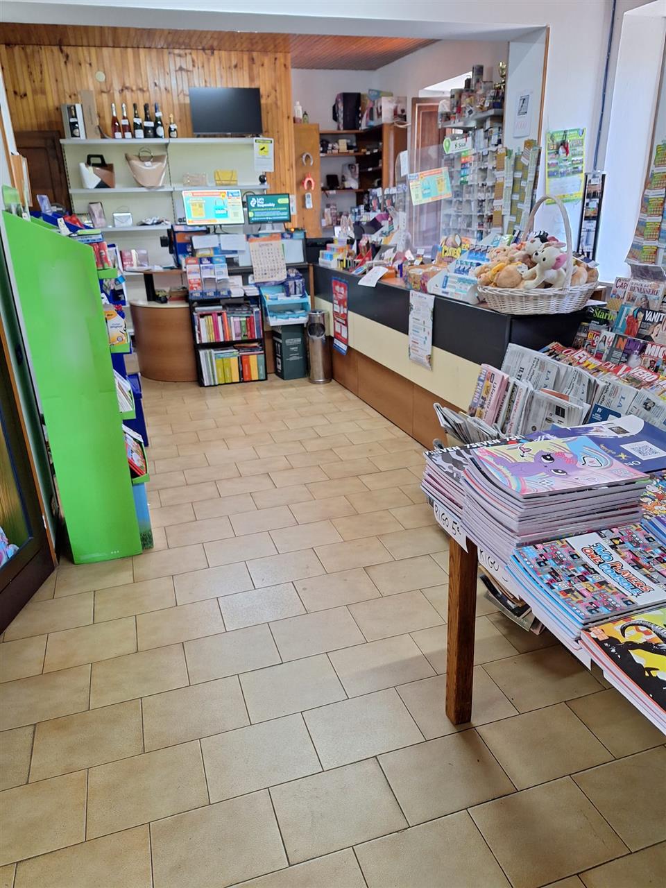 TABACCHERIA, EDICOLA, CARTOLERIA, ARTICOLI REGALO